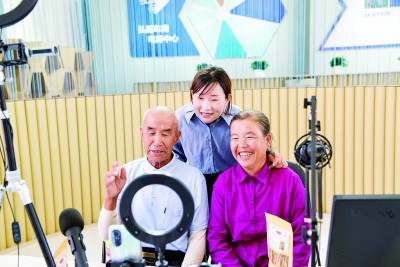 堅持和加強(qiáng)黨的全面領(lǐng)導(dǎo)：創(chuàng)造中國奇跡的最核心密碼